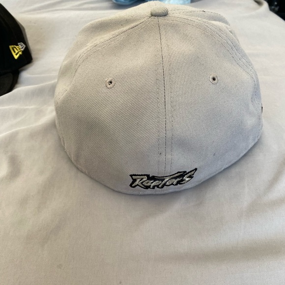 Toronto Raptors Fitted - Picture 4 of 4